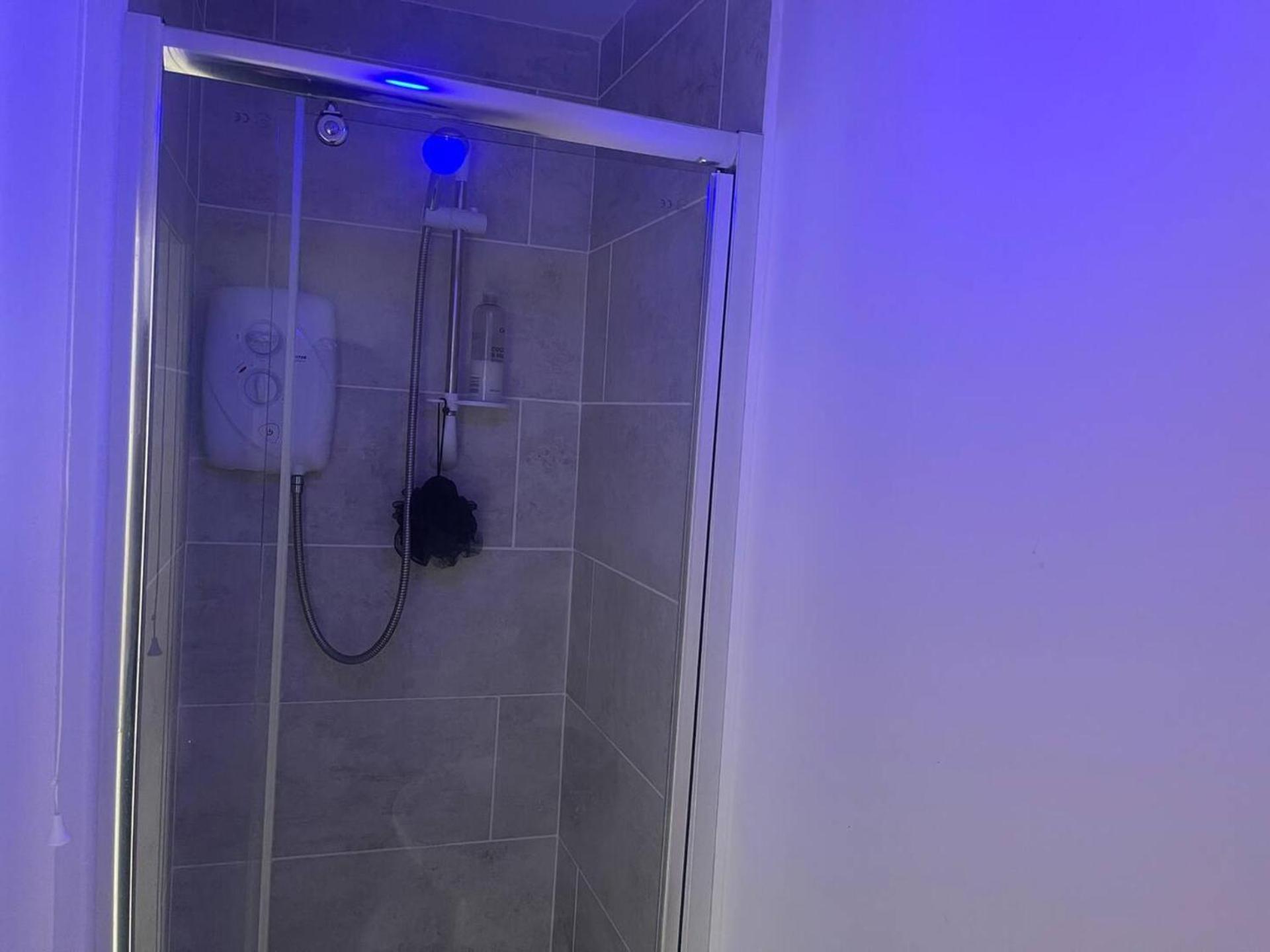 2-Bed Apartment - Sleeps 4 - Street Parking - Wifi Manchester Zewnętrze zdjęcie