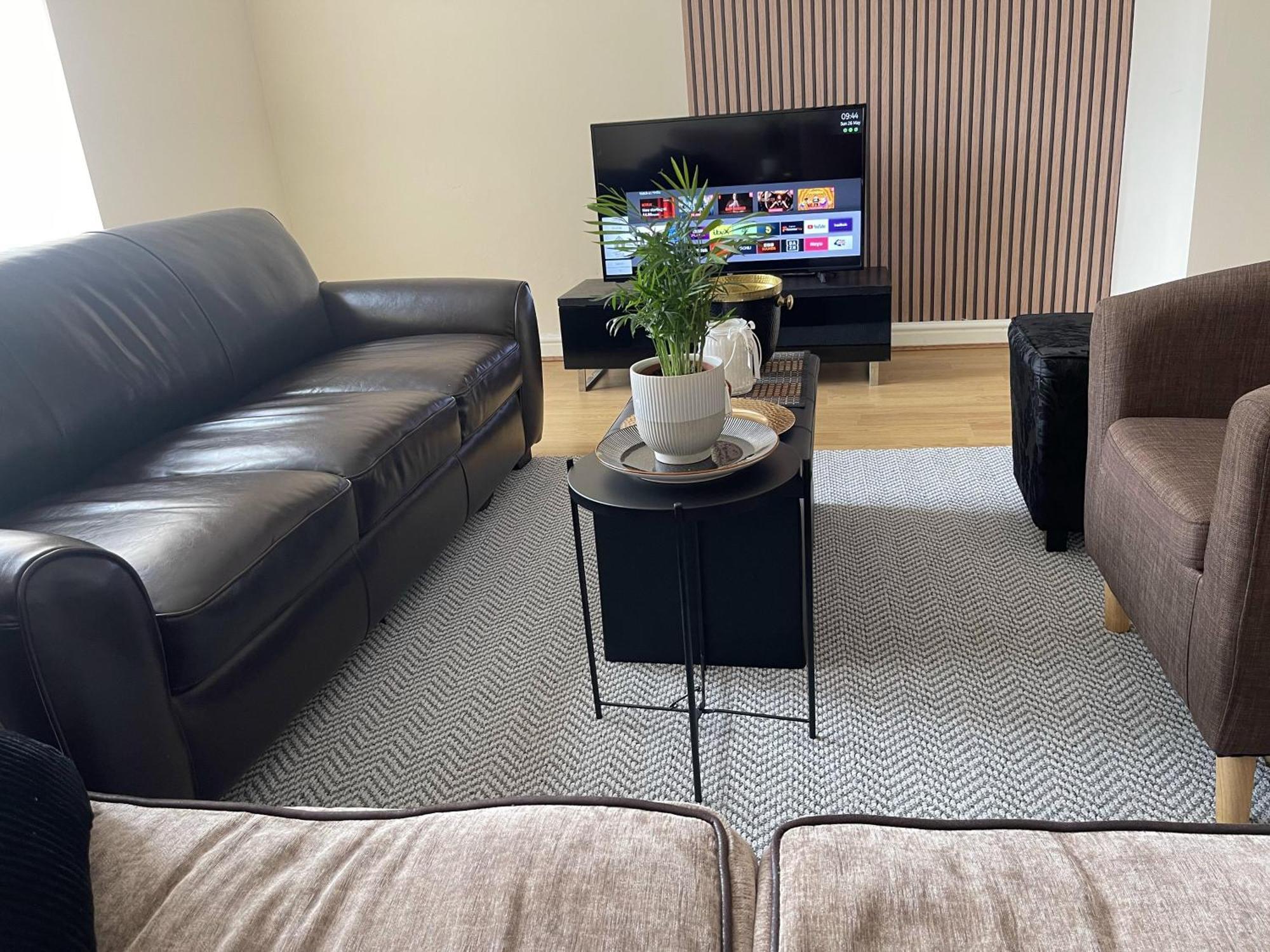 2-Bed Apartment - Sleeps 4 - Street Parking - Wifi Manchester Zewnętrze zdjęcie