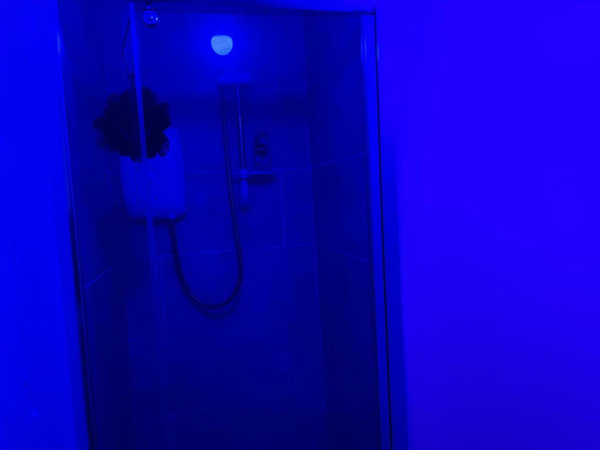 2-Bed Apartment - Sleeps 4 - Street Parking - Wifi Manchester Zewnętrze zdjęcie