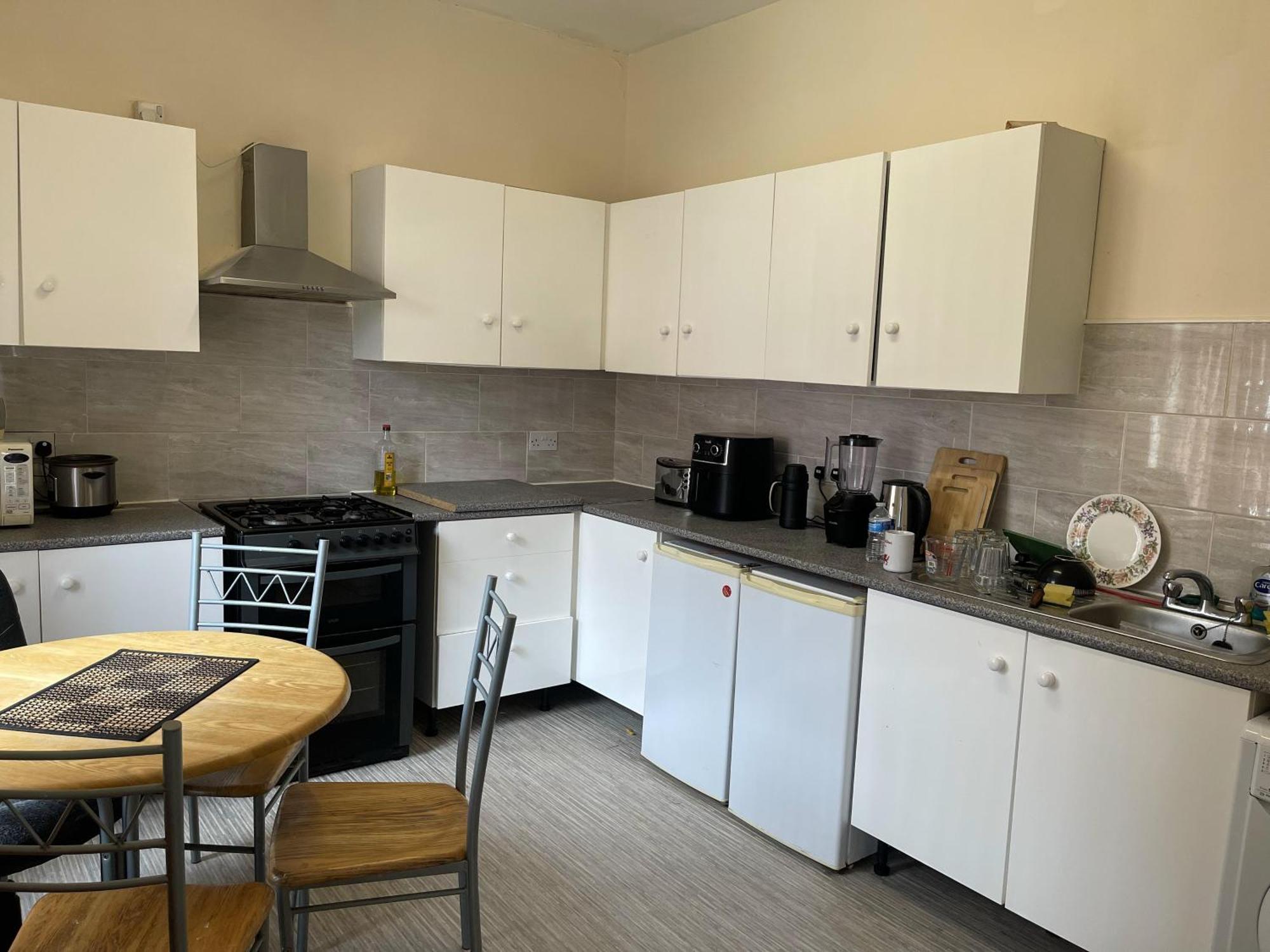 2-Bed Apartment - Sleeps 4 - Street Parking - Wifi Manchester Zewnętrze zdjęcie