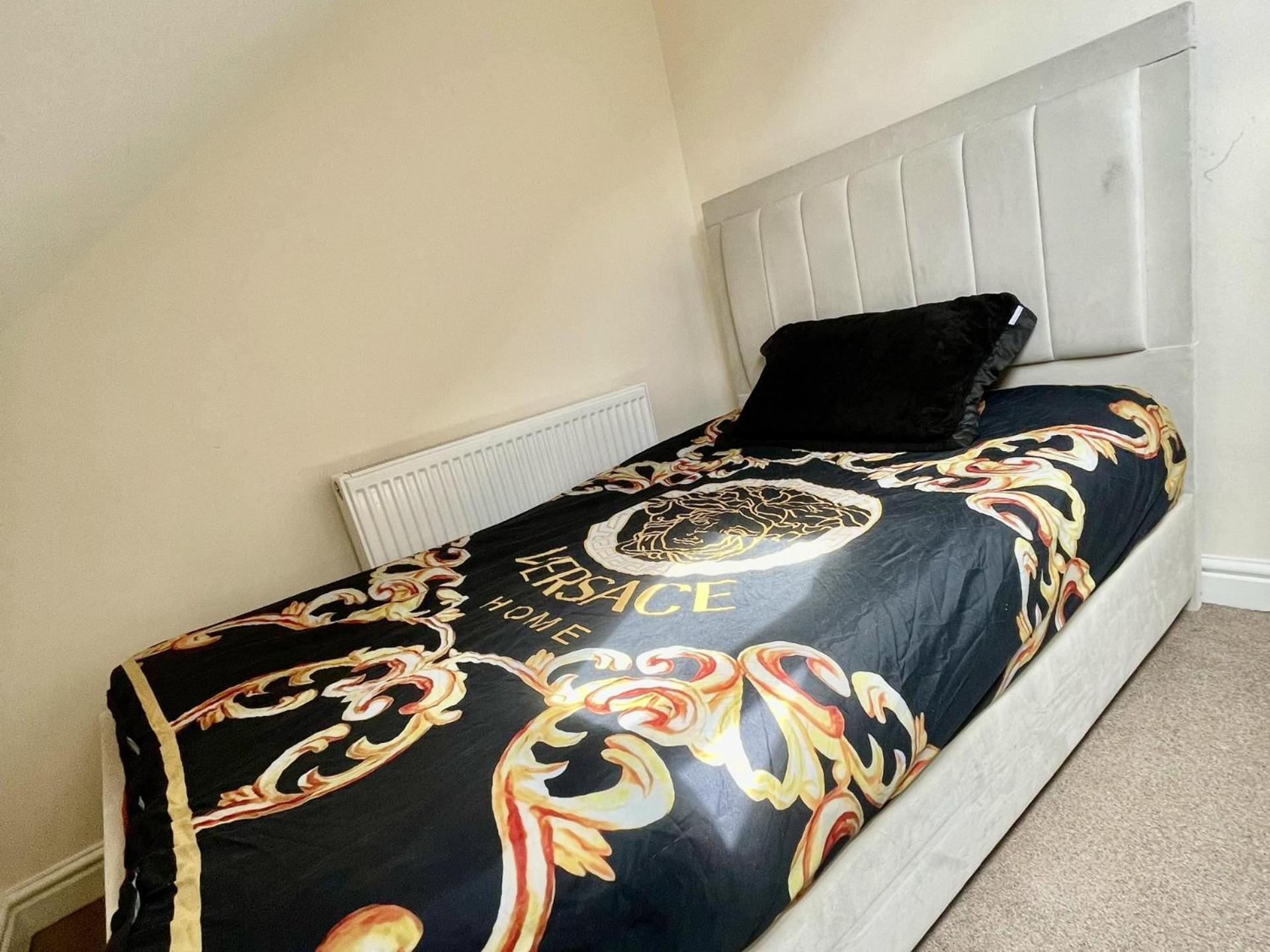 2-Bed Apartment - Sleeps 4 - Street Parking - Wifi Manchester Zewnętrze zdjęcie